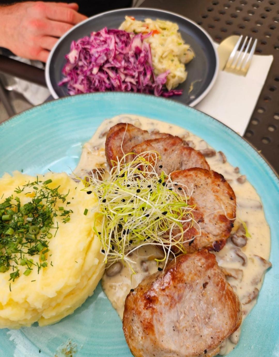 Papaver Hotel Ślesin エクステリア 写真