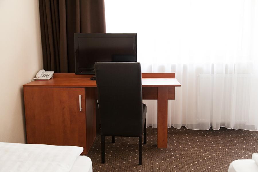 Papaver Hotel Ślesin エクステリア 写真