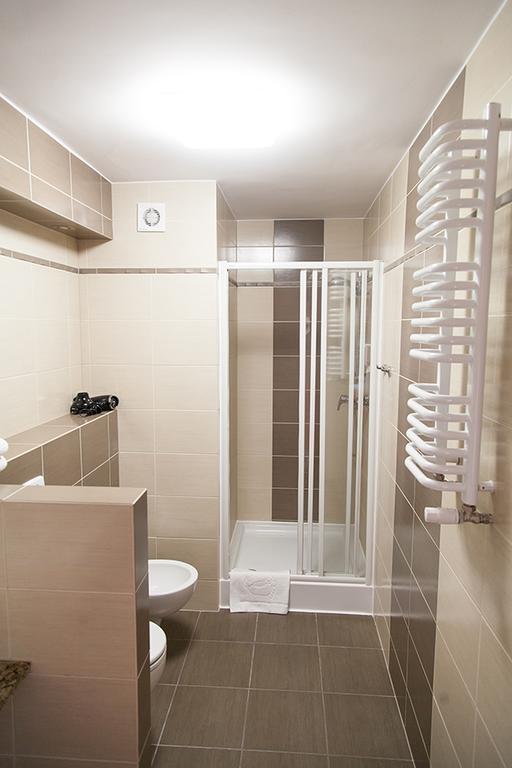 Papaver Hotel Ślesin エクステリア 写真