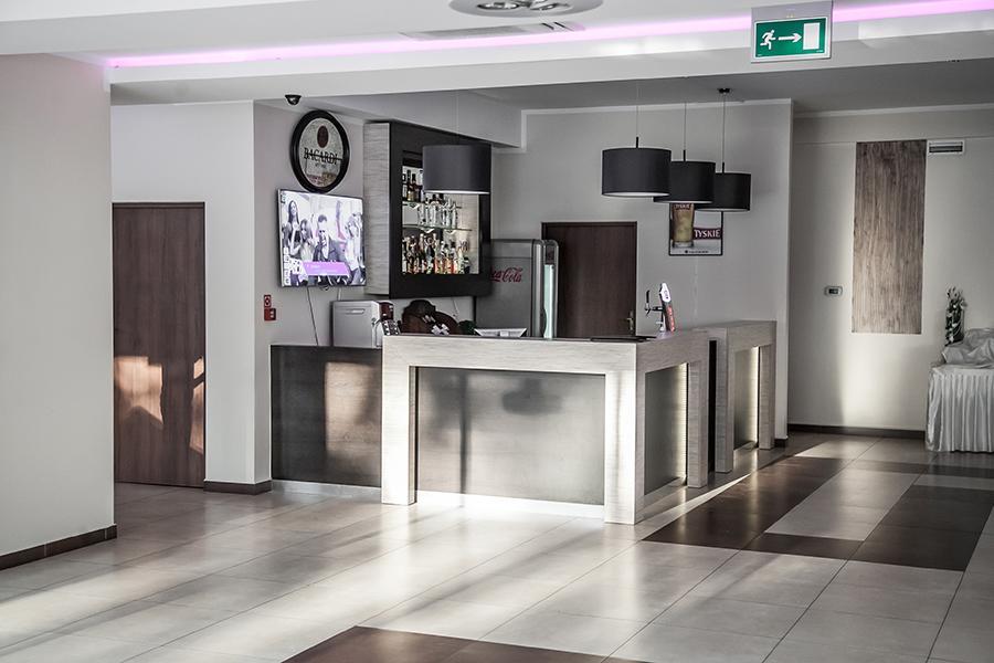 Papaver Hotel Ślesin エクステリア 写真